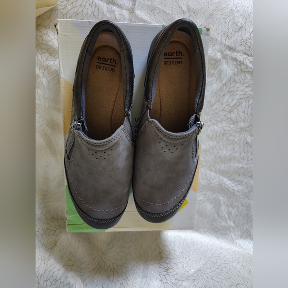 Women's Leather Gray Slip-On Shoes - Picture 4 of 6